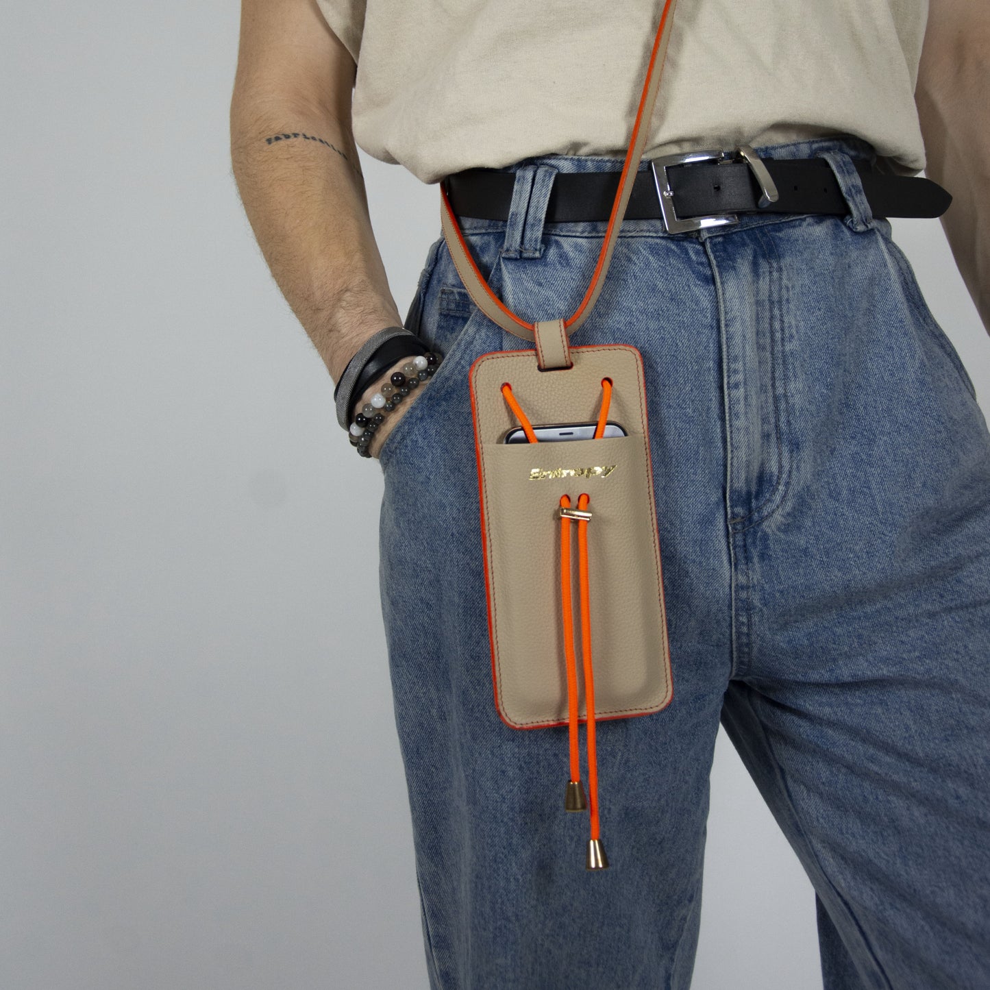 Étui téléphone en cuir beige Handmade