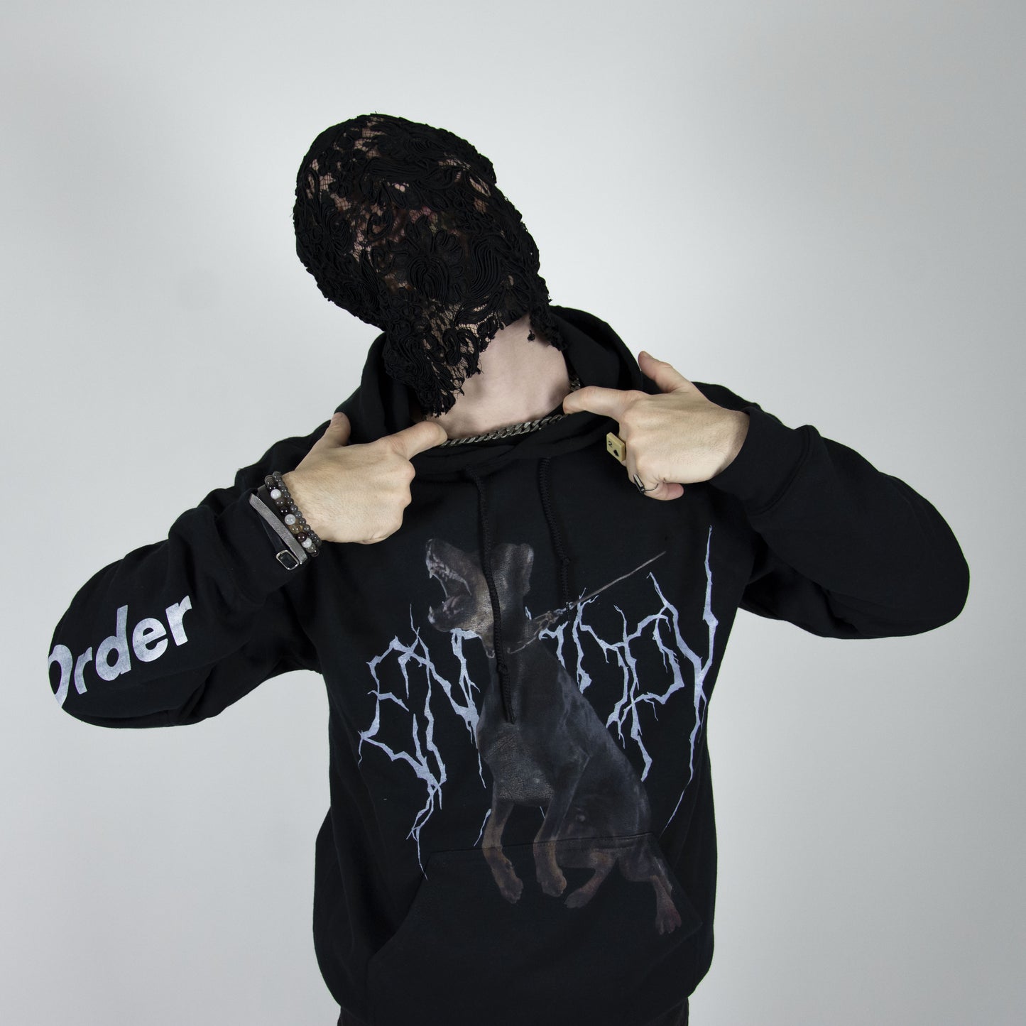 Cagoule dentelle noir Handmade